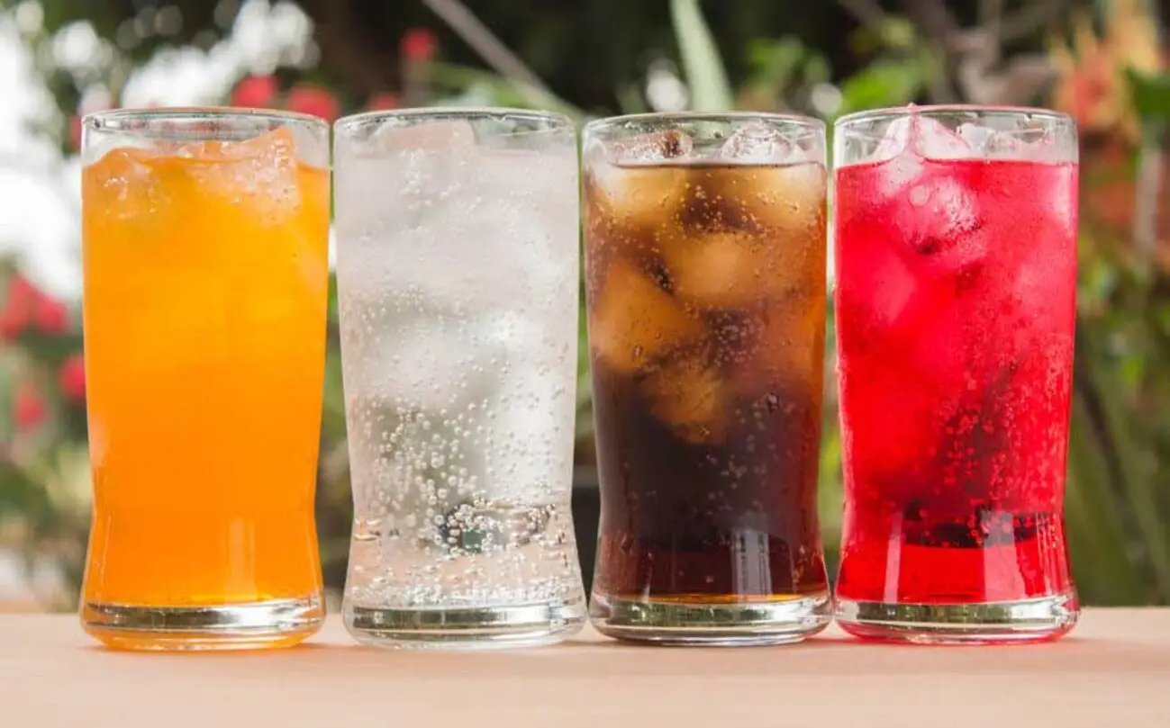 Non è l’acqua né la cola: ecco la classifica delle bibite più bevute al mondo